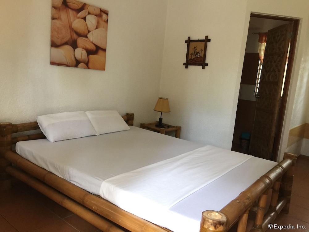 Panglao Chocolate Hills Resort