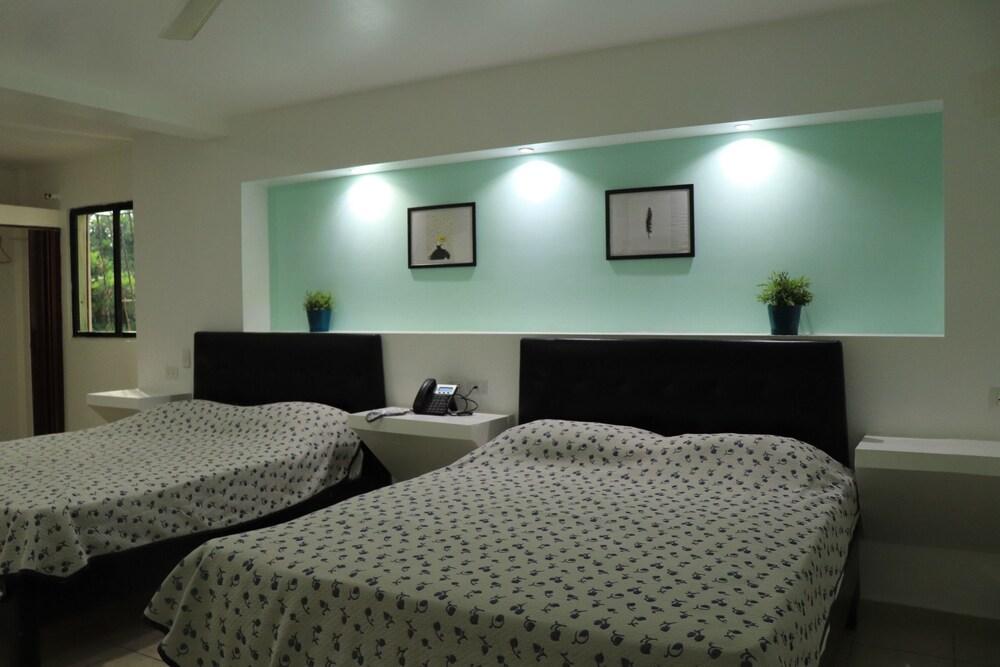 Hotel Esmeralda Guest House