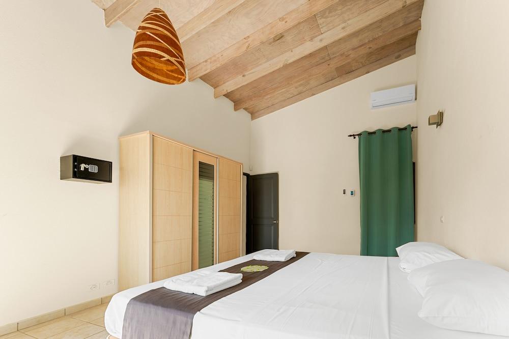 Bandabou Breeze Curacao