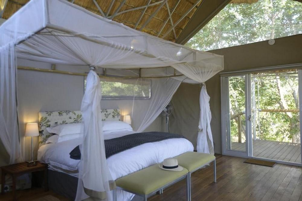 Elephant's Eye, Hwange