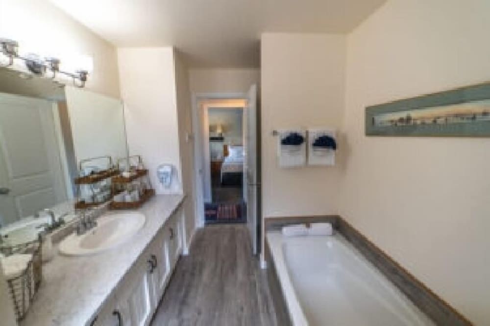 Tofino Motel Harborview