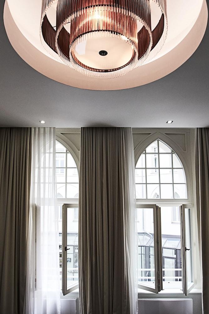 Roomers Berlin Steinplatz, Autograph Collection