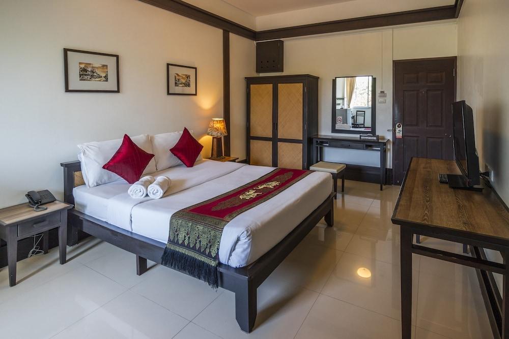 Sakulchai Place Hotel