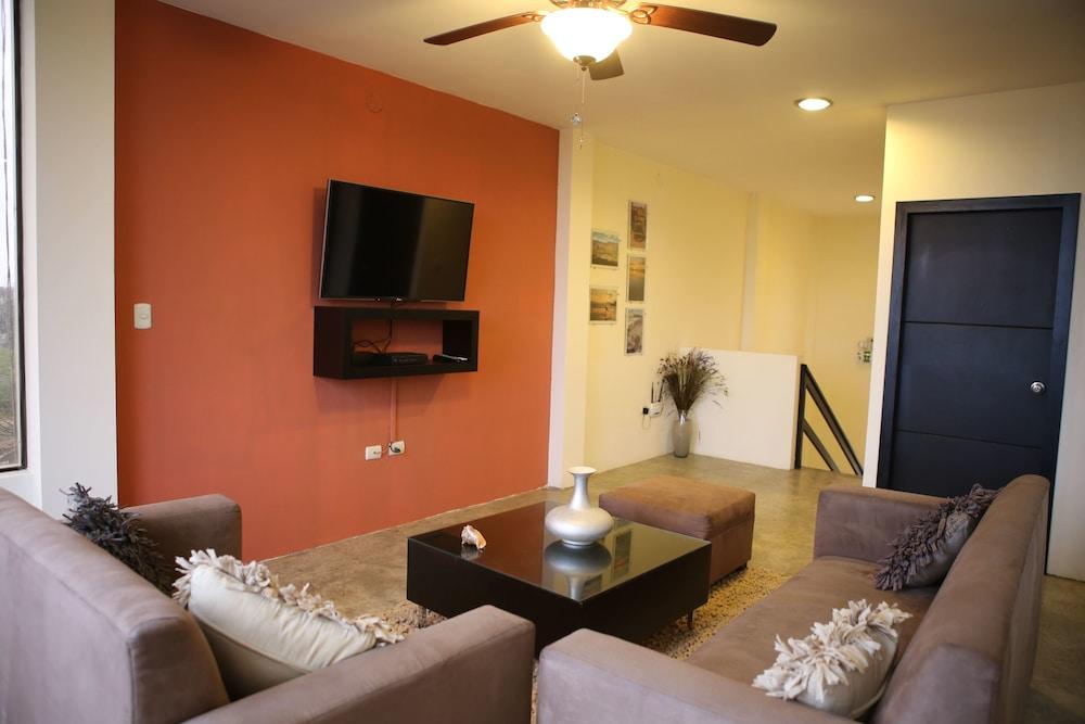 ME Hotel in Montañita Estates