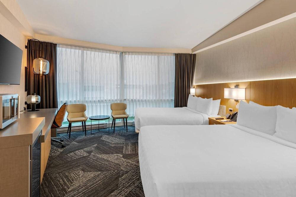 Clarion Lakeside Inn & Conference Centre