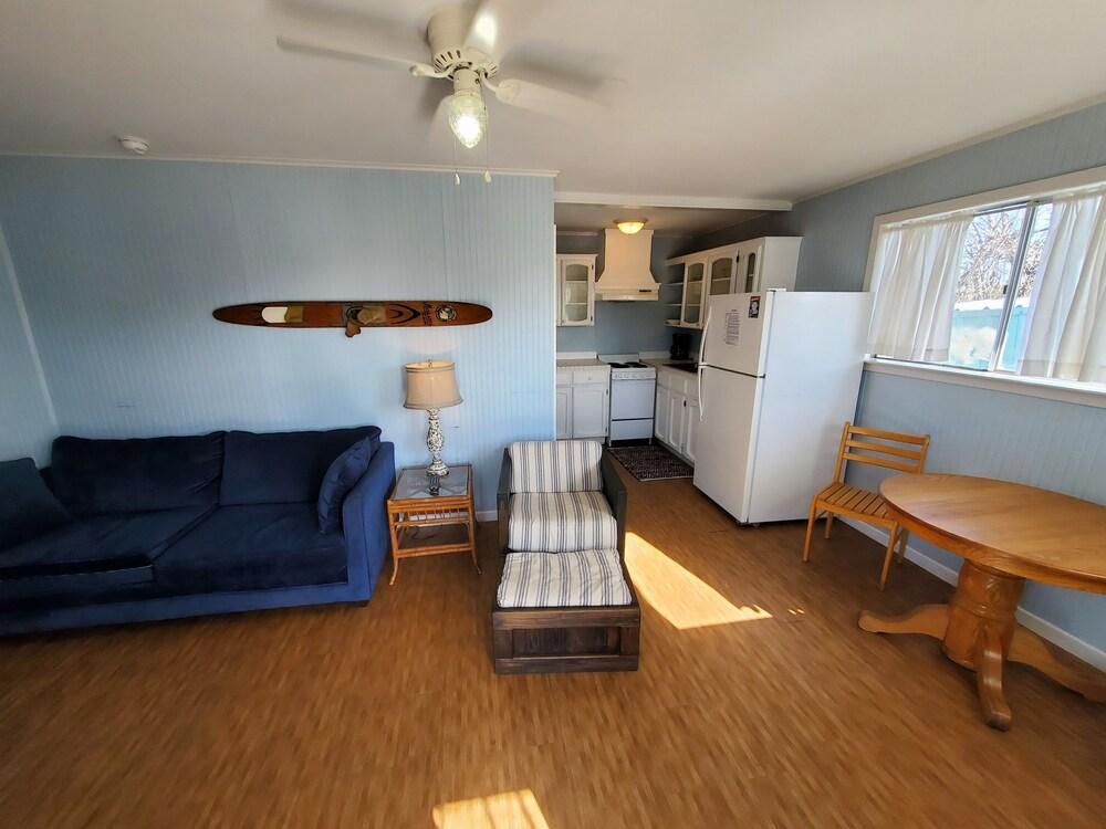 Sea and Sands Cottages