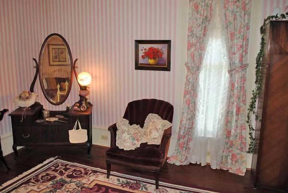 Angel Rose Bed & Breakfast