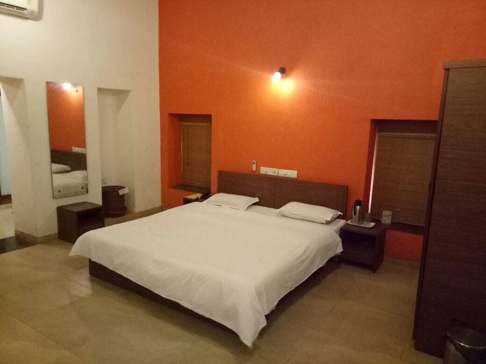 Golden Swan Beach Resort