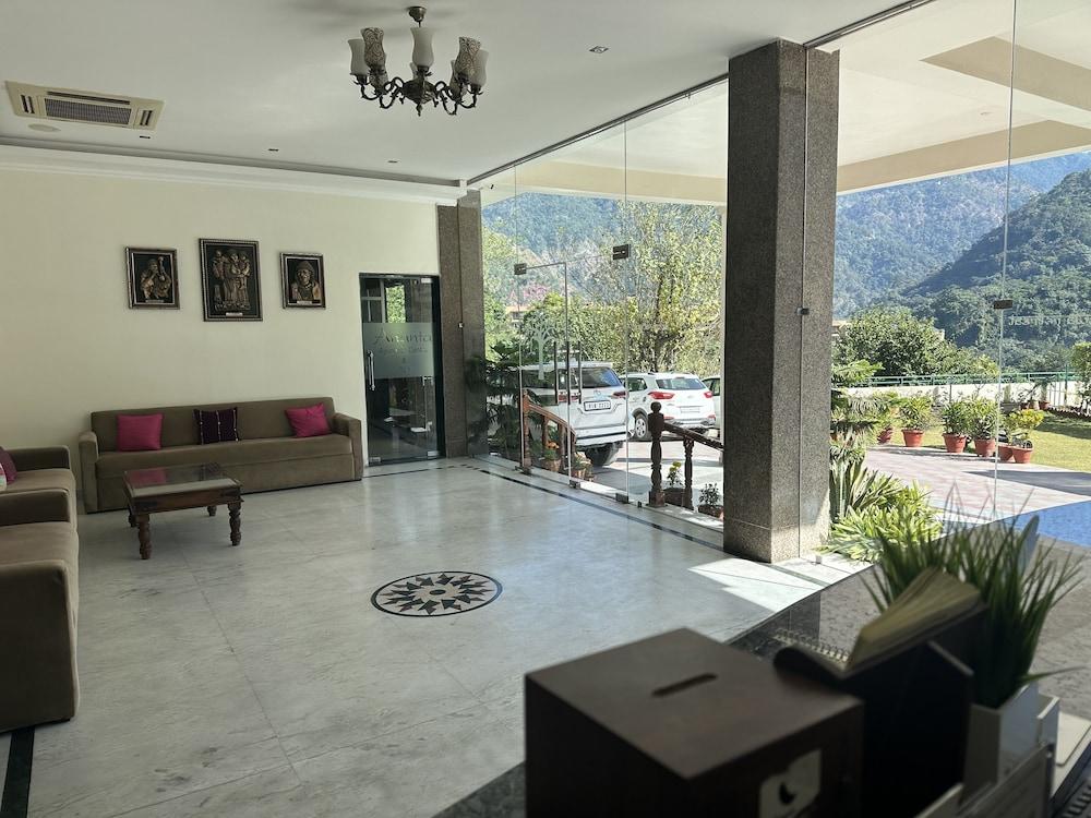 Comfort Hotel Dewa Retreat