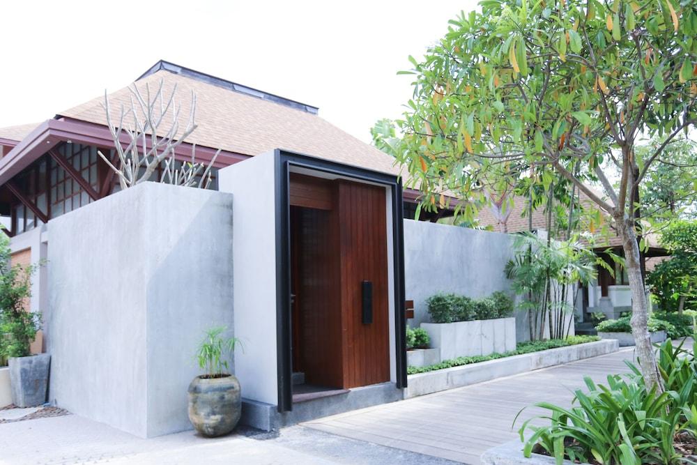 Pavilion Samui Pool Residence