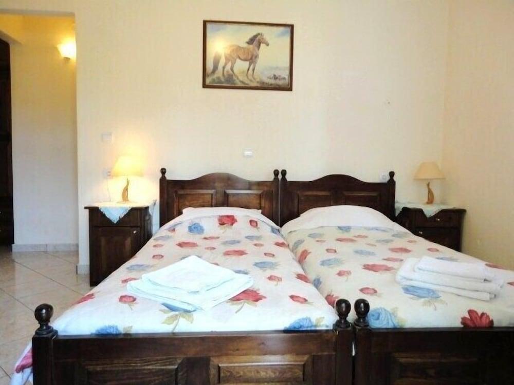 Smile Stella Studios