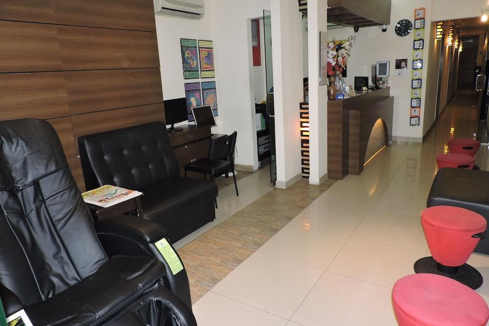 Zodiac Golden Palace Hotel