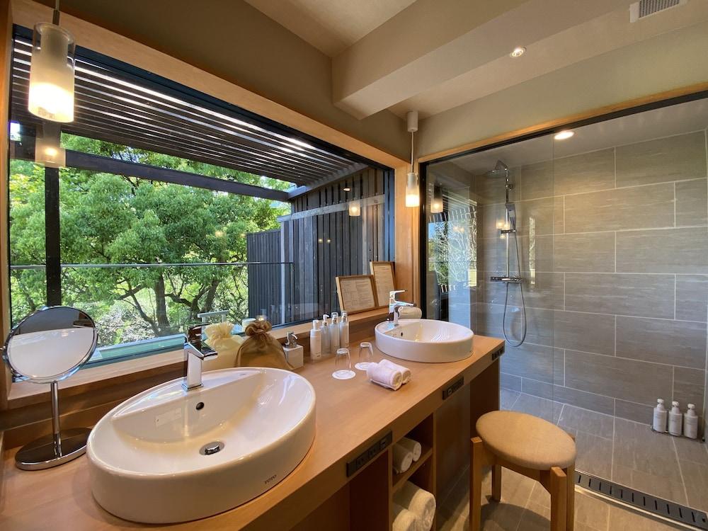 Yugawara Spa Ryokan Ashikari