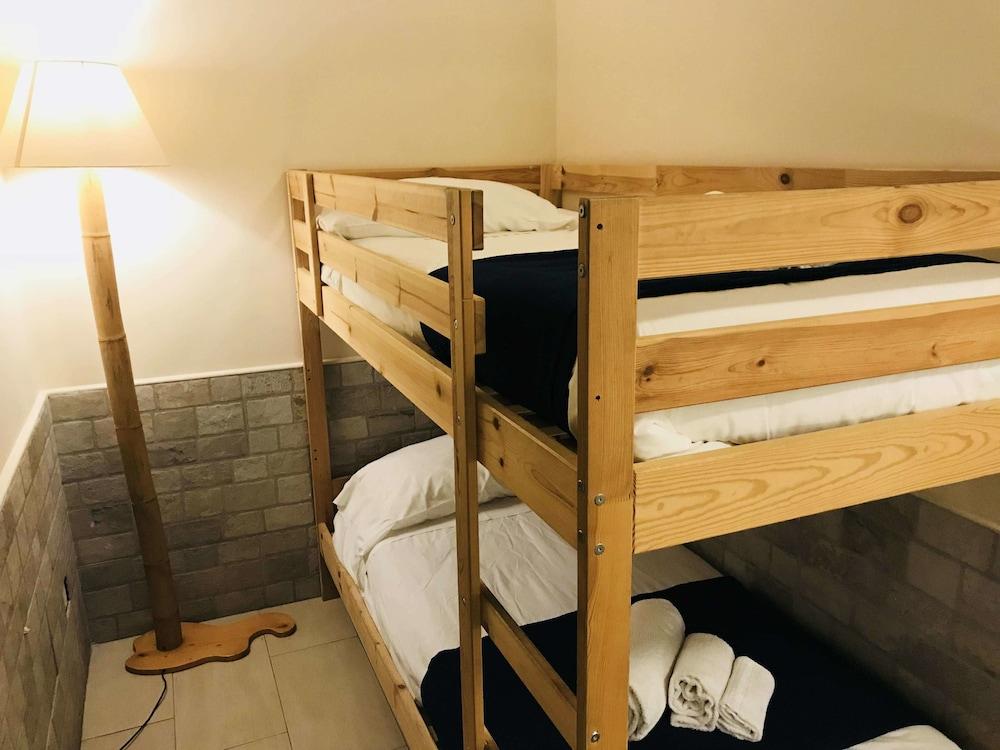 Fiumicino Airport B&B Deluxe