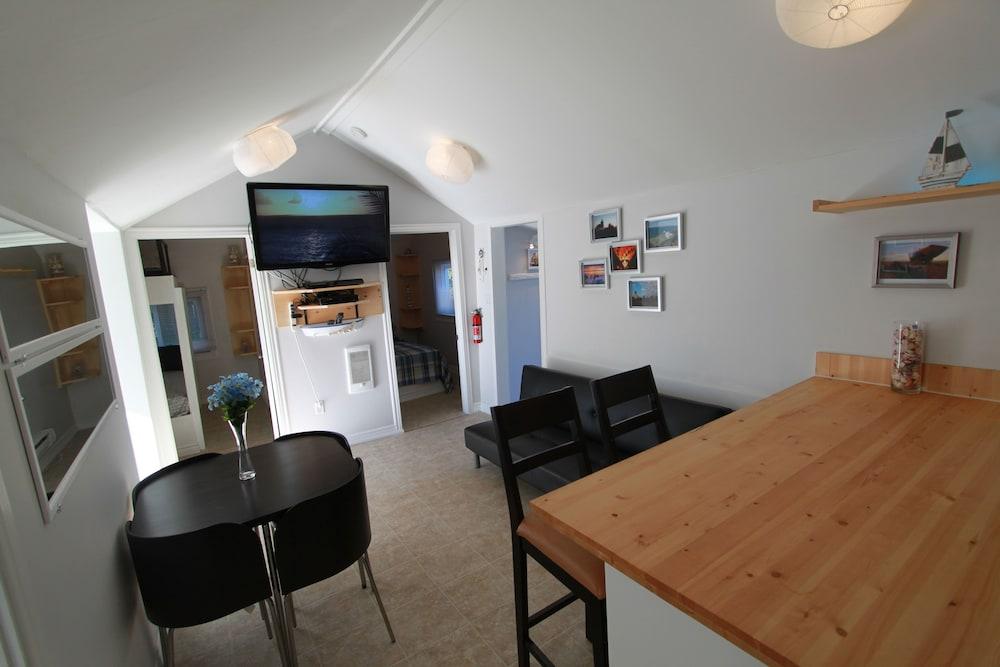 Plovers Cove Cottage