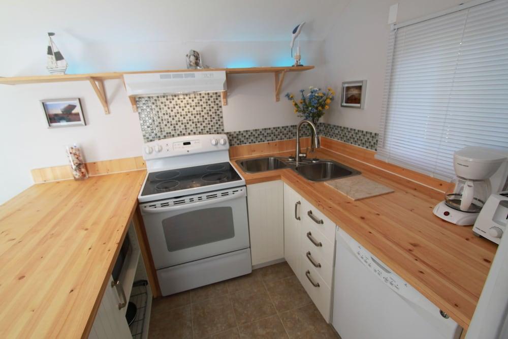 Plovers Cove Cottage