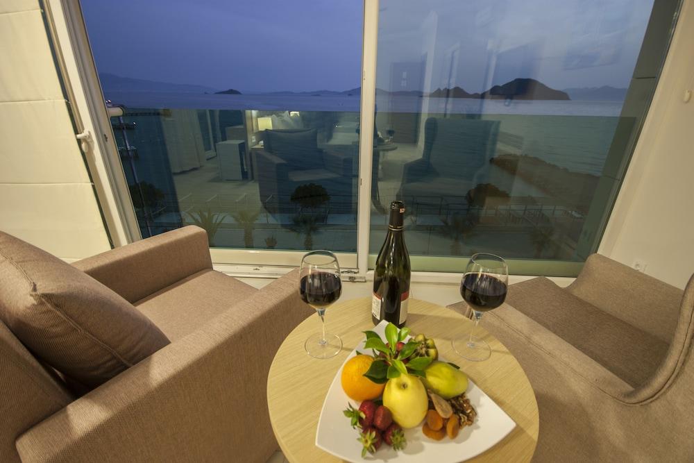 Dragut Point North Hotel