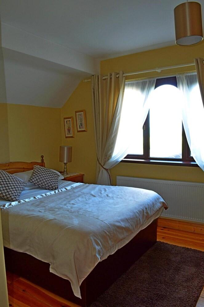 Old Orchard Lodge Bed & Breakfast