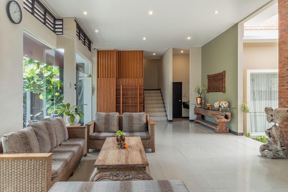 Svarna Suite Seminyak