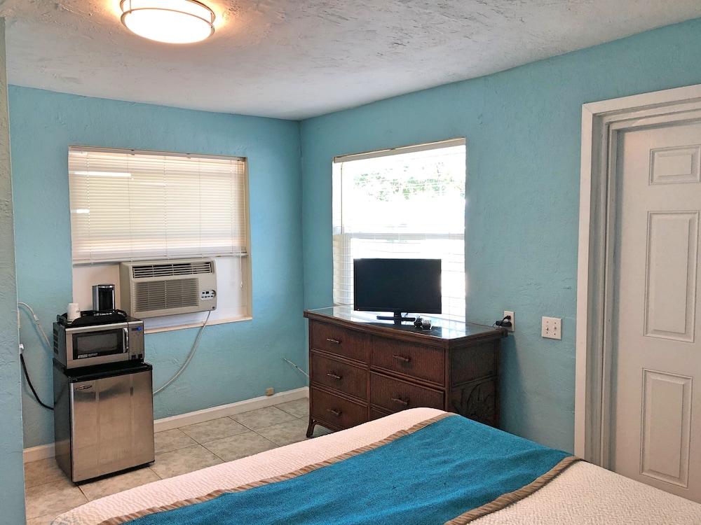 The Pelican Key Largo Cottages