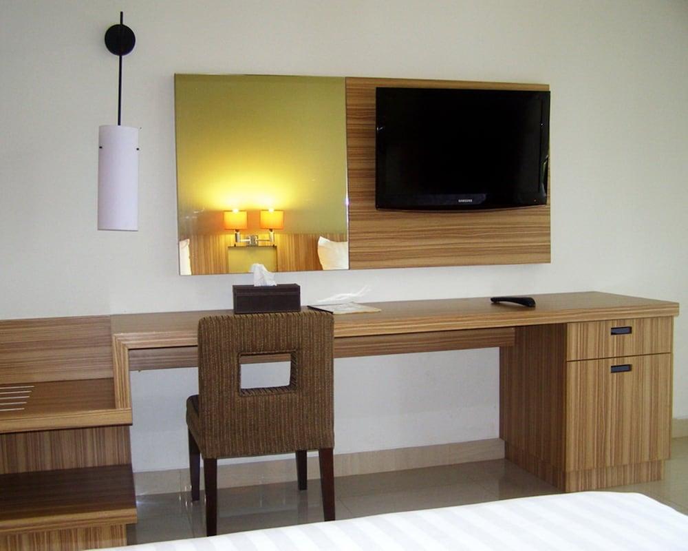 The Oxalis Regency Hotel Magelang