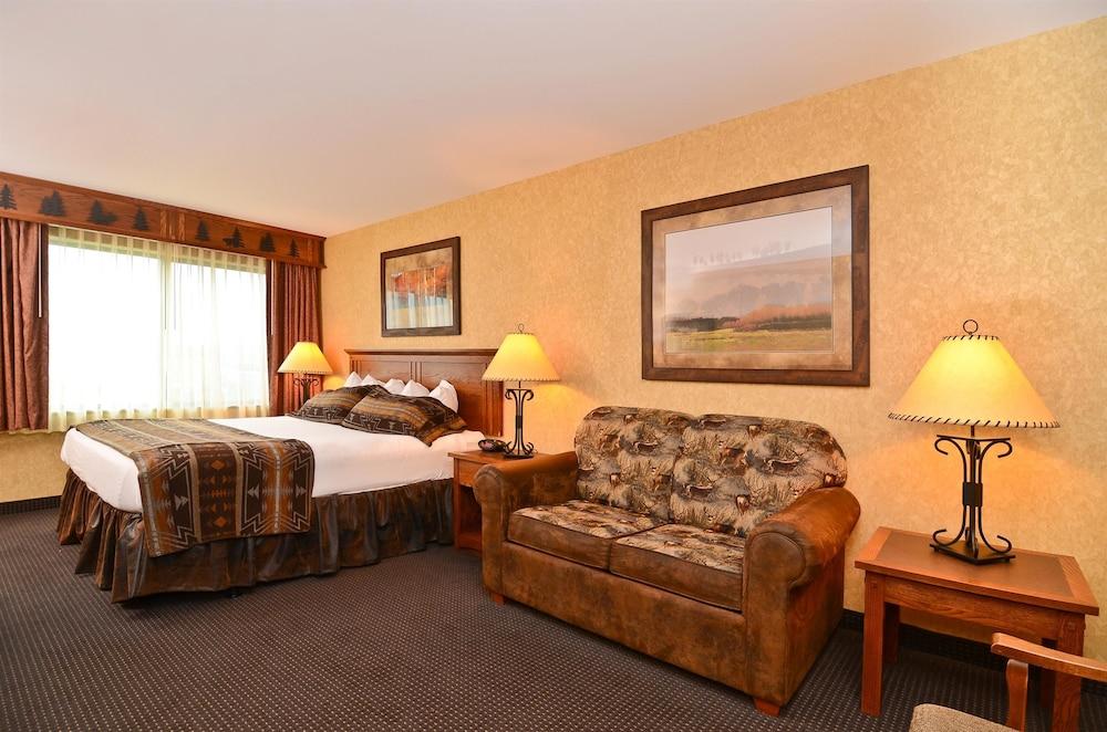 Best Western Plus Kelly Inn & Suites