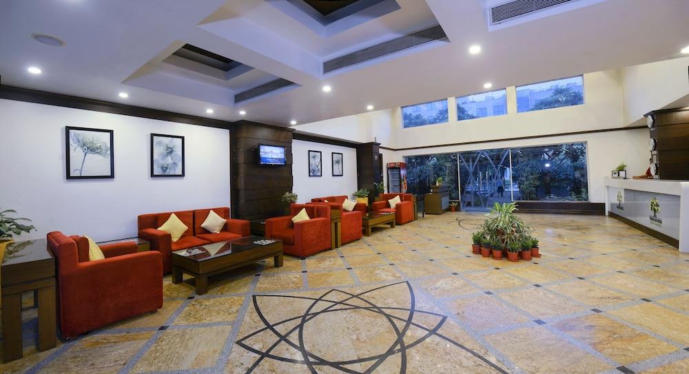 TreeHouse Hotel Club & Spa