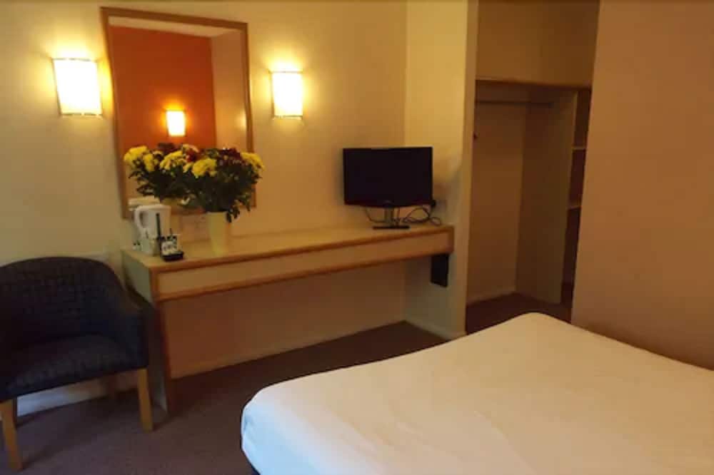 Redwings Lodge Baldock