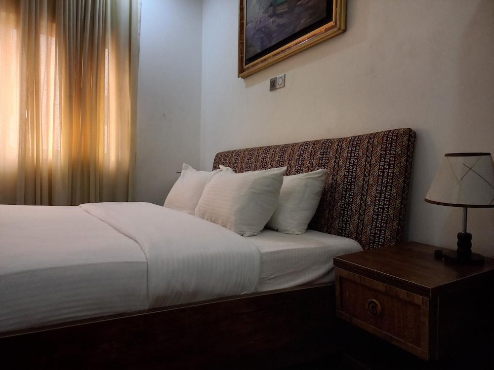 3J's Hotels & Apartments