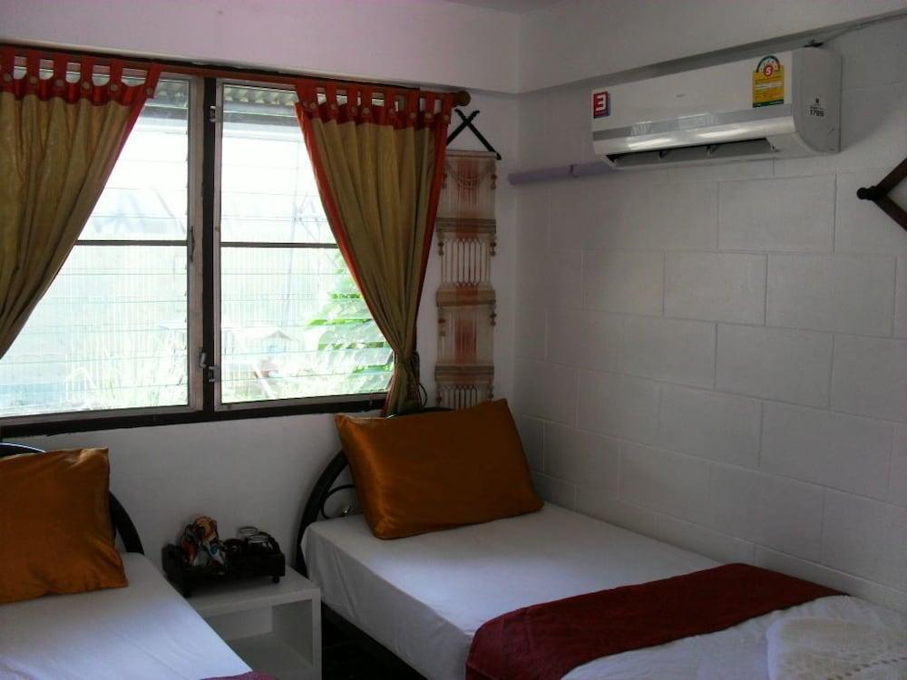 Naruncha Green House