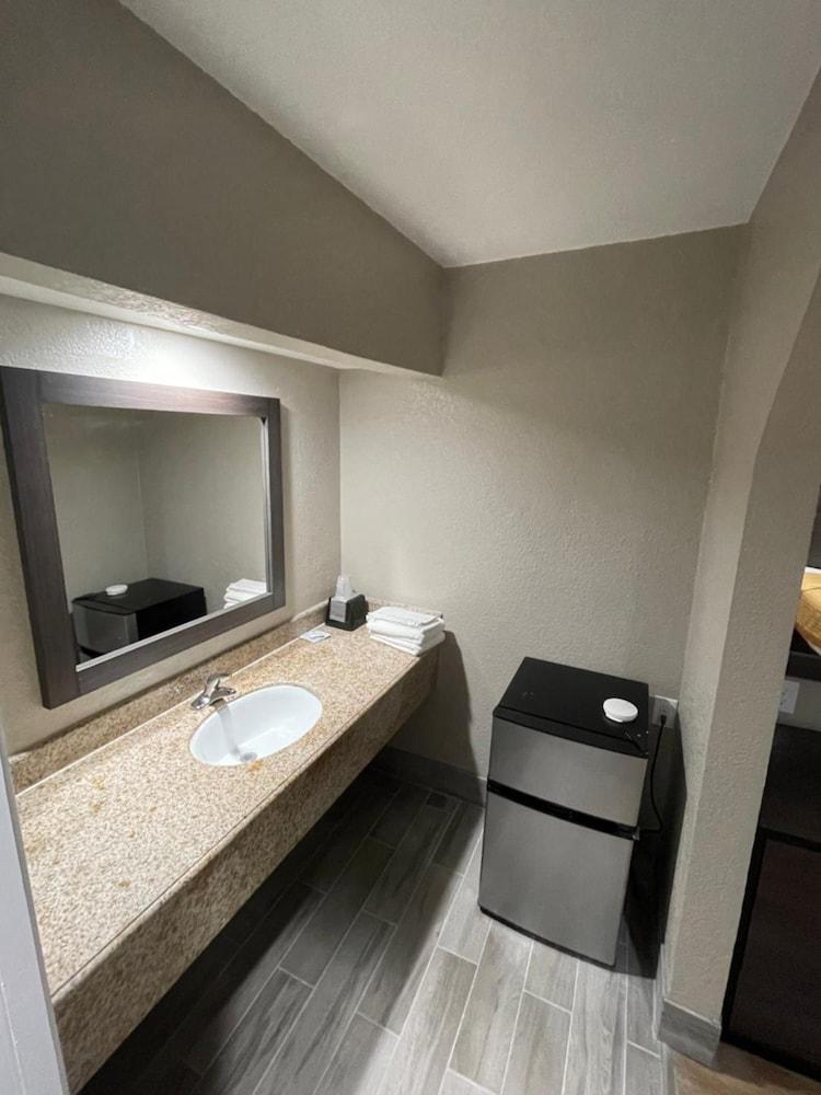 Southmore Boulevard Motel