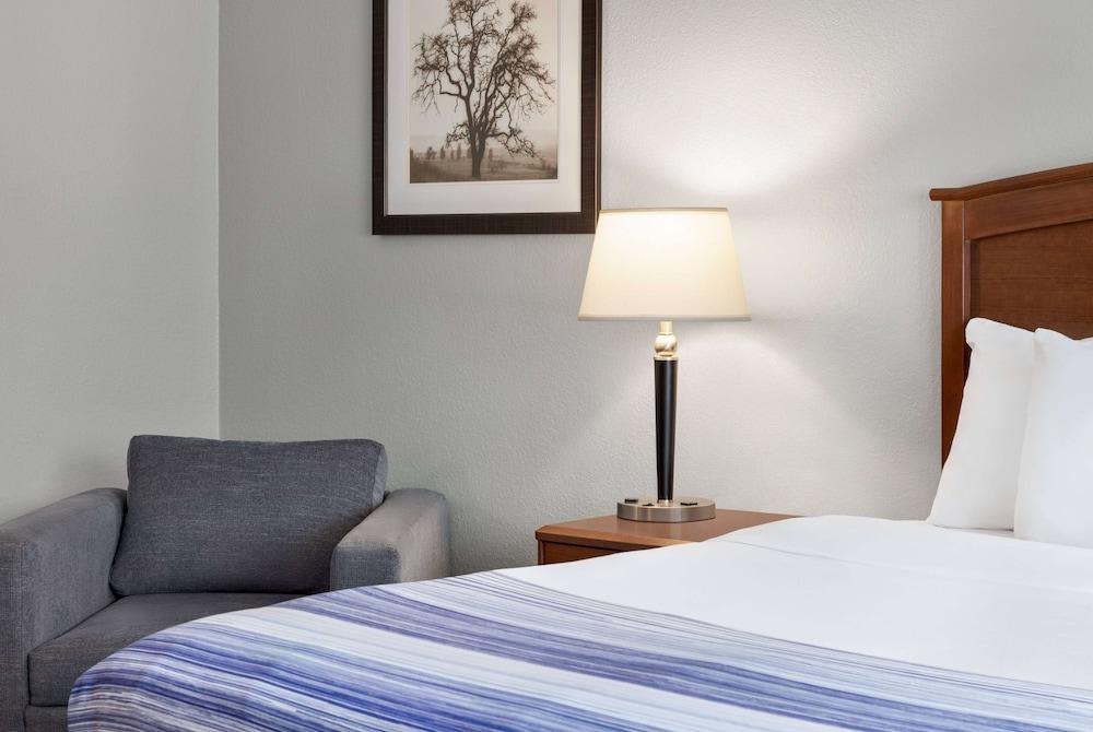 AmericInn by Wyndham Bemidji