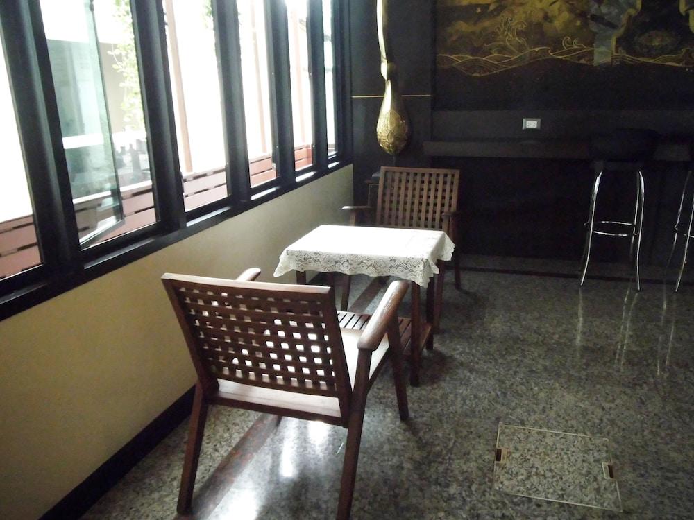 Baan Chalelarn Hotel