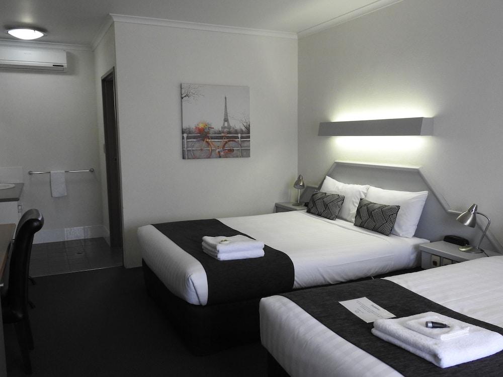 Wine Village Motor Inn