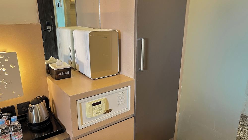 Oak Tree Urban Jakarta