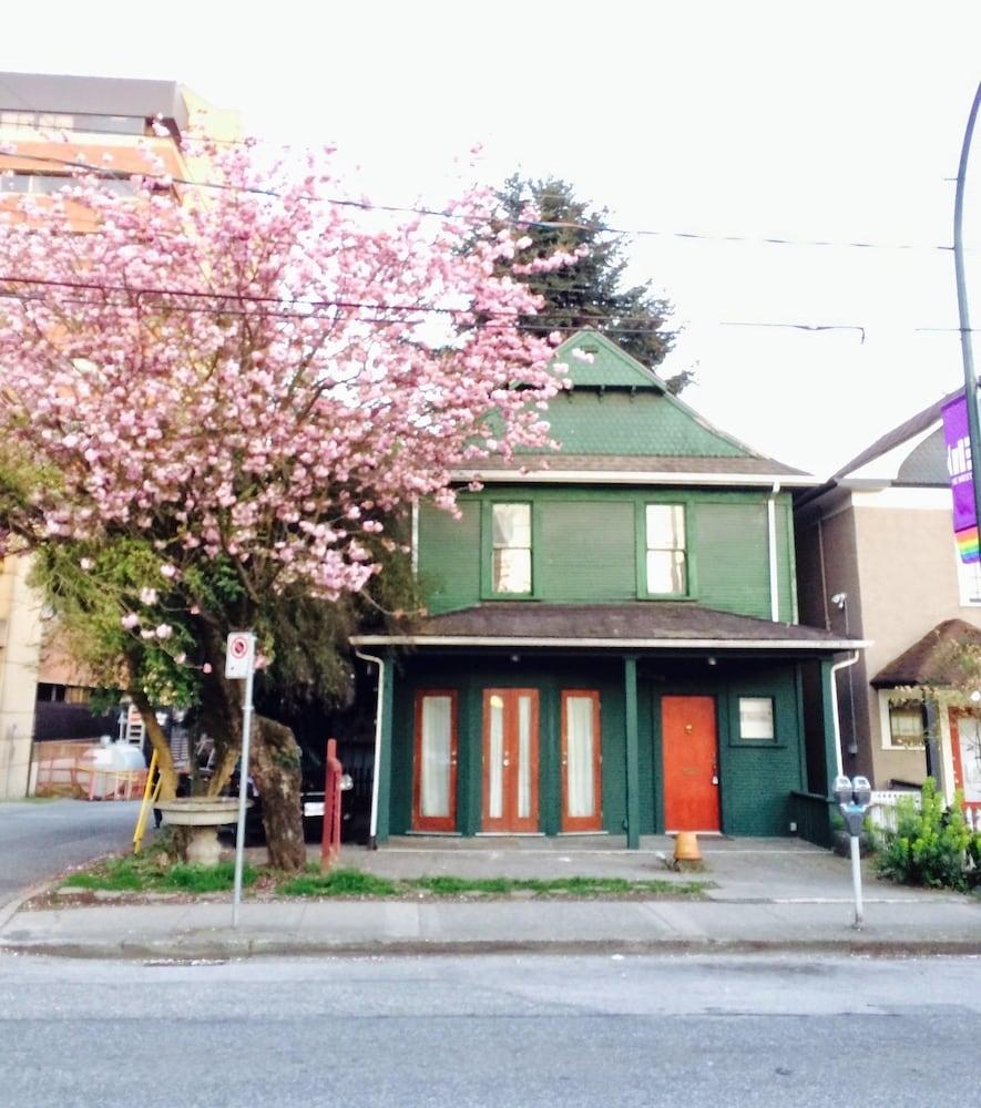 MondeLiving House Davie