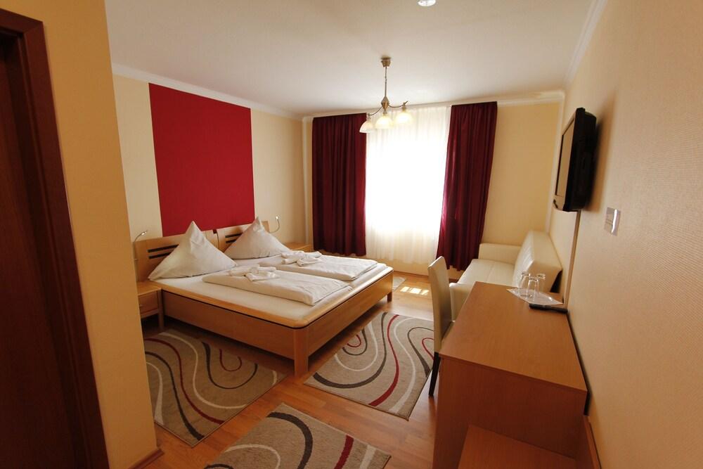 Hotel Rhein-Mosel-View