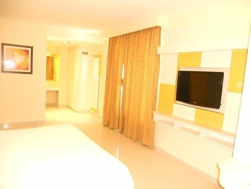 United-21, Hyderabad