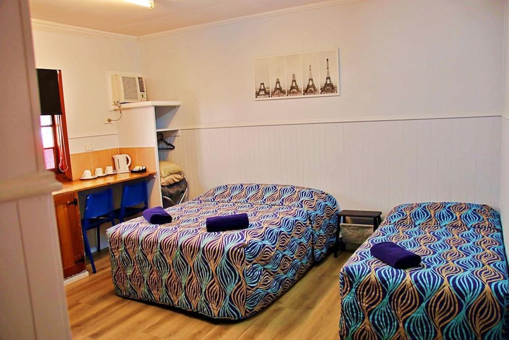 Brisbane Manor Hotel