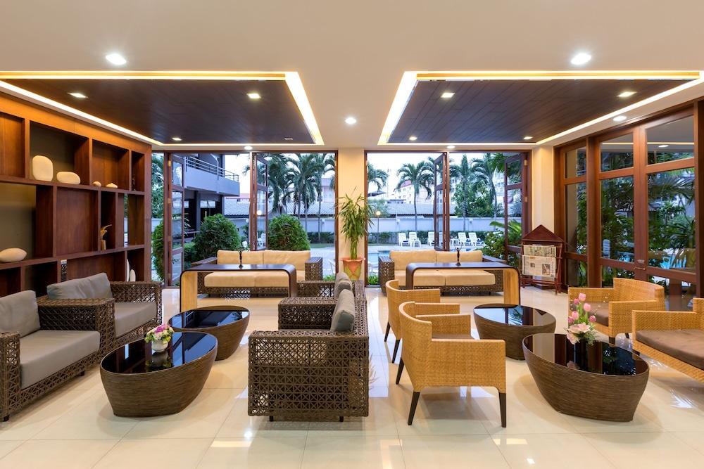 The Holiday Resort Pattaya