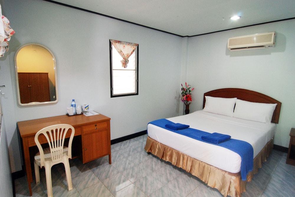 Lanta Coral Beach Resort