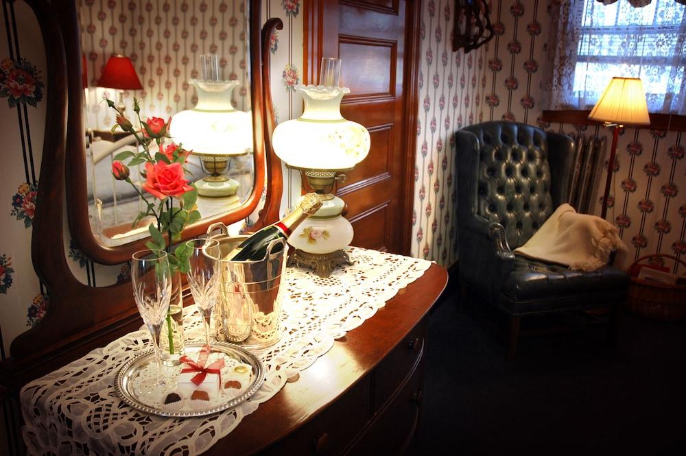 The Palmer House Inn