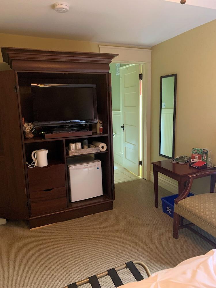 The Red Coat Bed & Breakfast