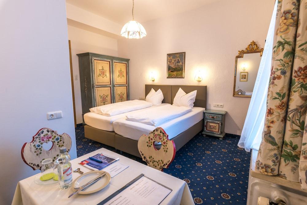 Almenrausch und Edelweiss