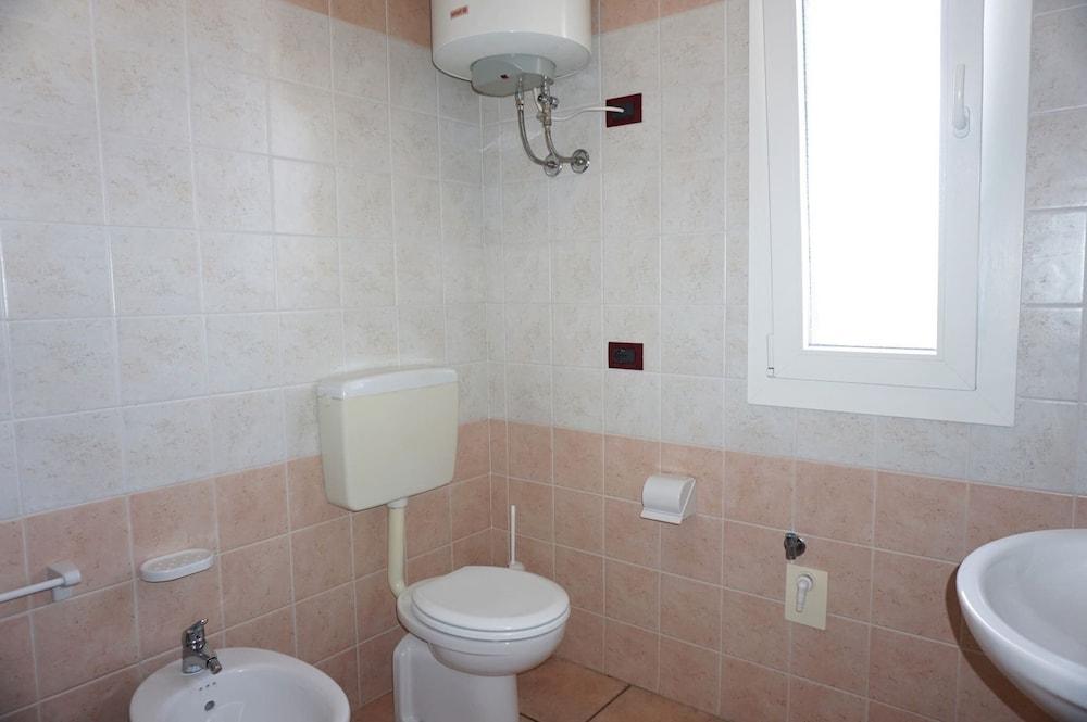 Beautiful Village For 5 People With Pool