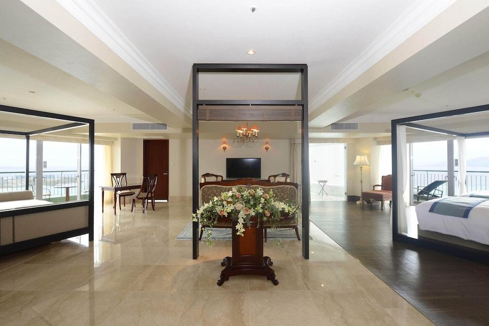Oriental Hotel Okinawa Resort & Spa