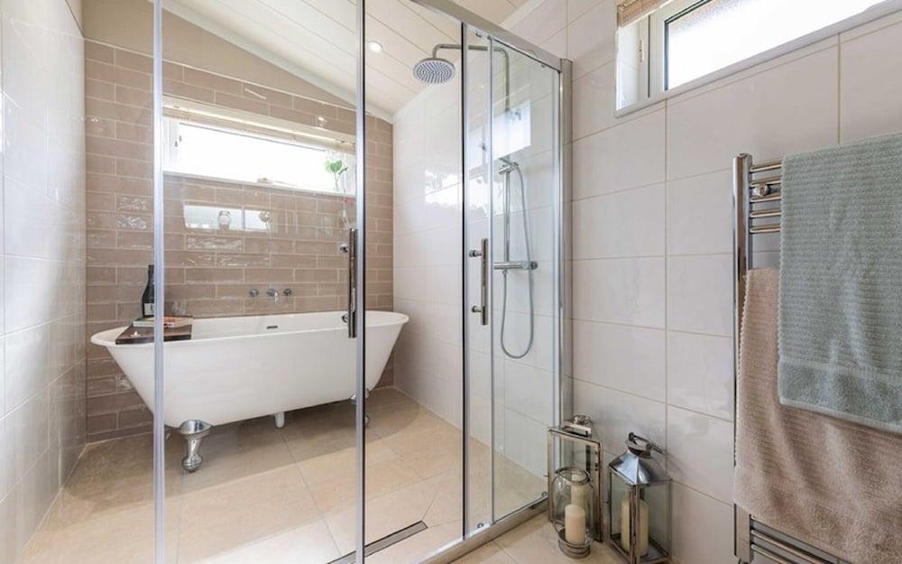 Hollicarrs - Kingfisher Lodge