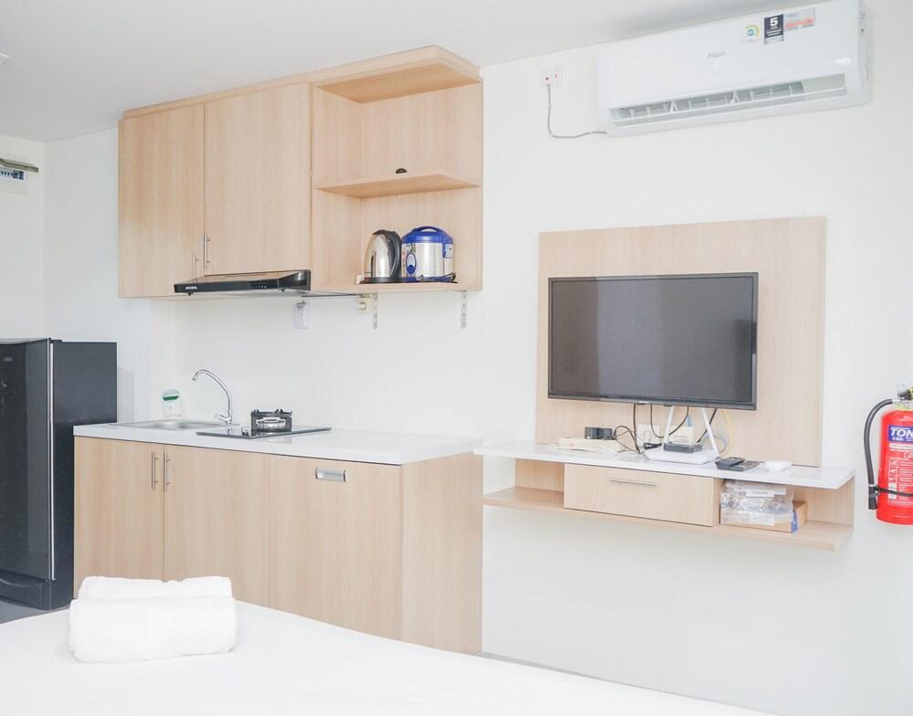 Comfy and Modern Studio Bintaro Icon Apartment