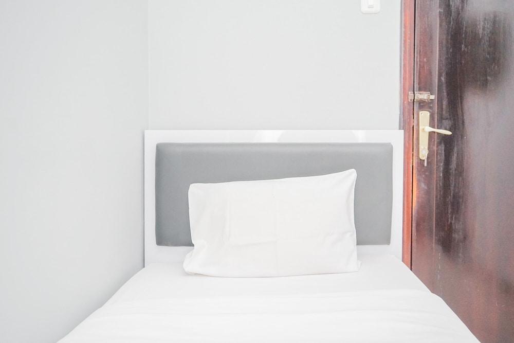 Highest Value 3BR Kondominium Golf Karawaci Apartment