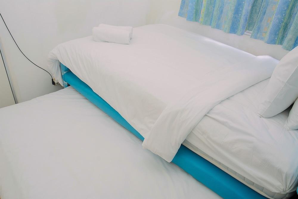 Comfort 1BR with Study Room Menteng Square Apartment